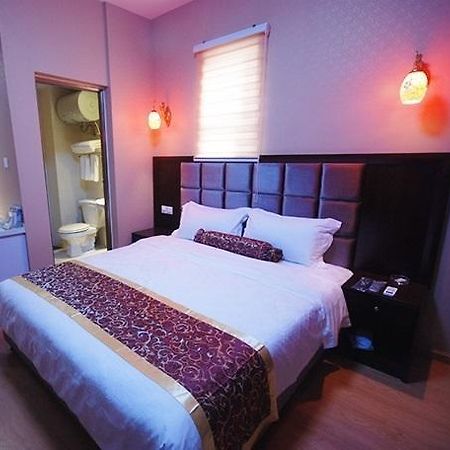 Chengdu Binfen Hotel Екстер'єр фото